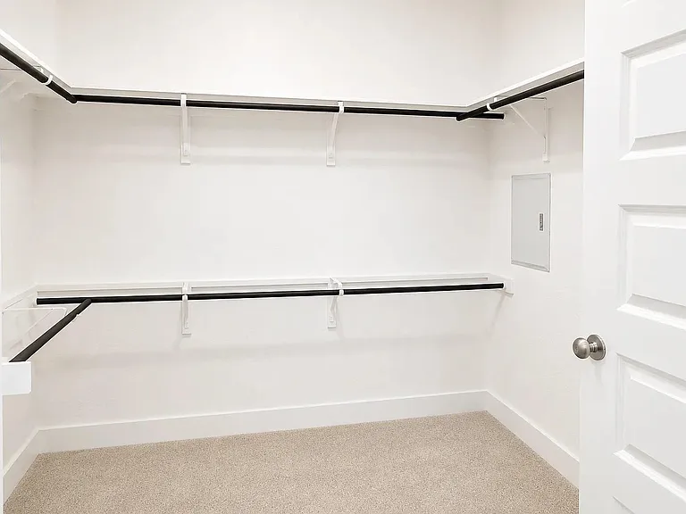 712 Pinnacle View Dr — Photo 13