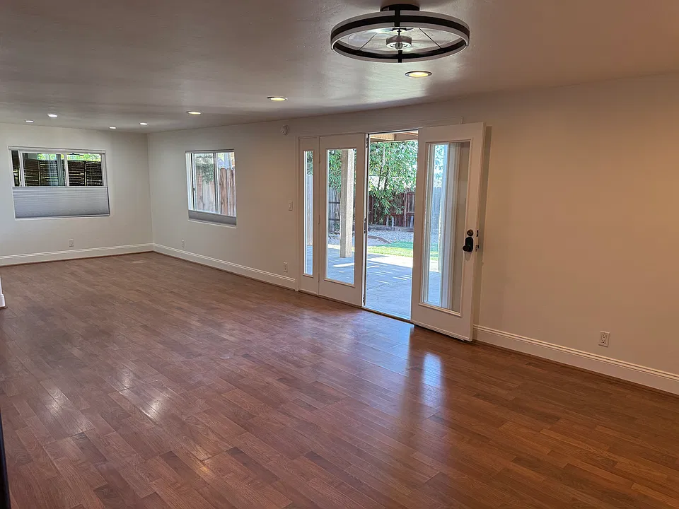 Plumosa Ct