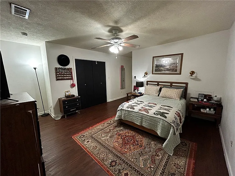 405 Live Oak St #A — Photo 17