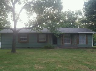 711 S Grove St, Yates Center, KS 66783
