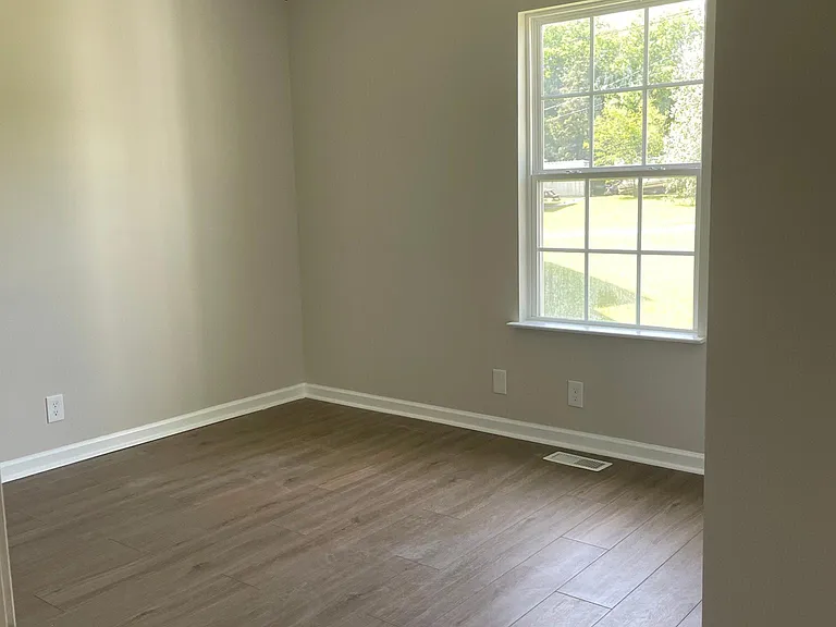3rd bedroom2nd