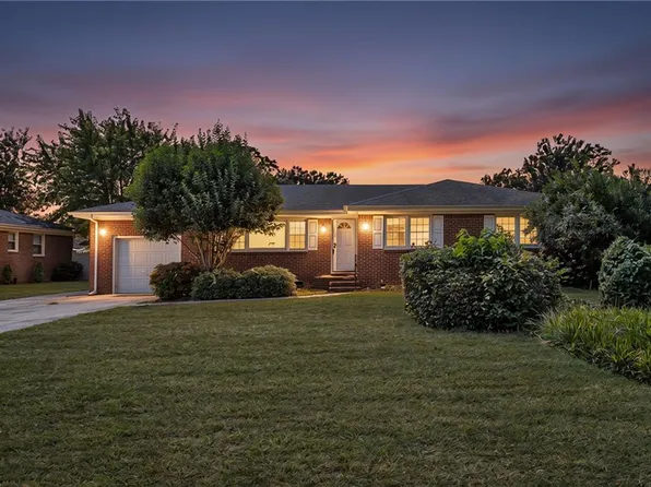 4633 Miles Standish Rd, Virginia Beach, VA 23455