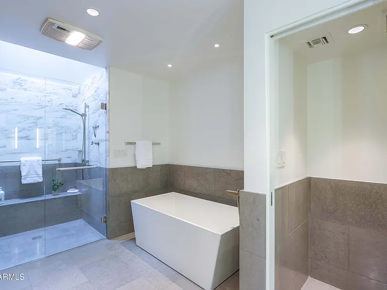6333 N Scottsdale Rd #22 — Photo 35