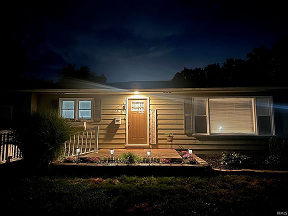 2nd image of 3010 Garden Pl