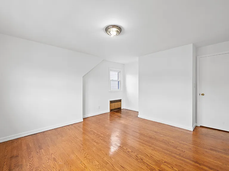 33 Hilton St #2 — Photo 9