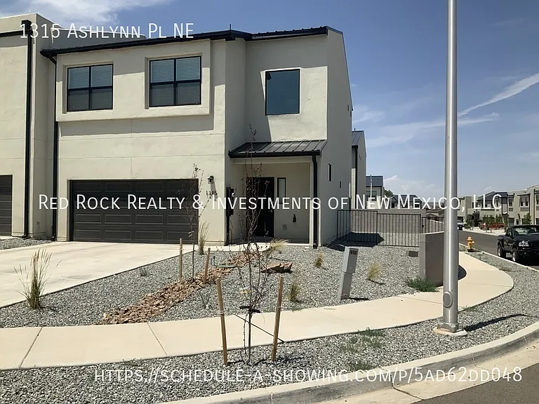 1315 Ashlynn Pl NE — Photo 2