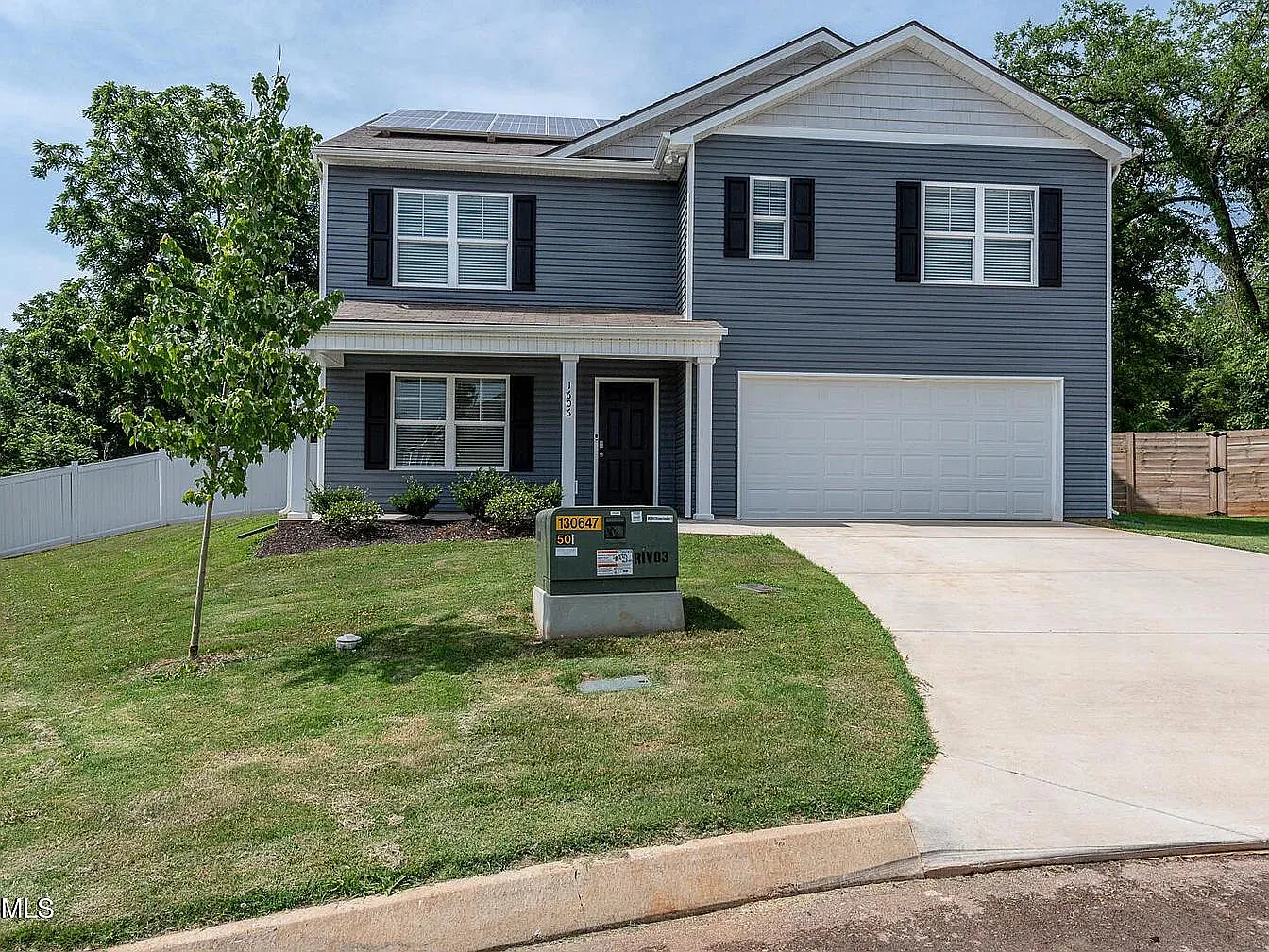 1606 River Poppy Rd — Photo 3