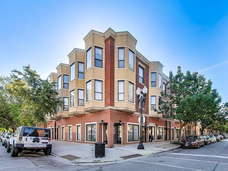 2255 W 24th St #201 — Photo 2
