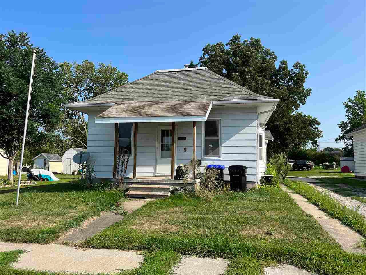 410 11th St, Belle Plaine, IA 52208 MLS 202304328 Zillow