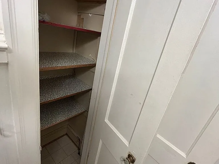 2461 Lyndhurst Ave — Photo 111