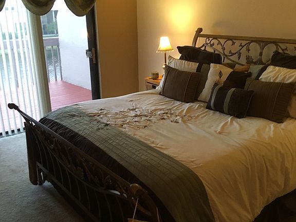 5th image of 5285 Monterey Cir #B