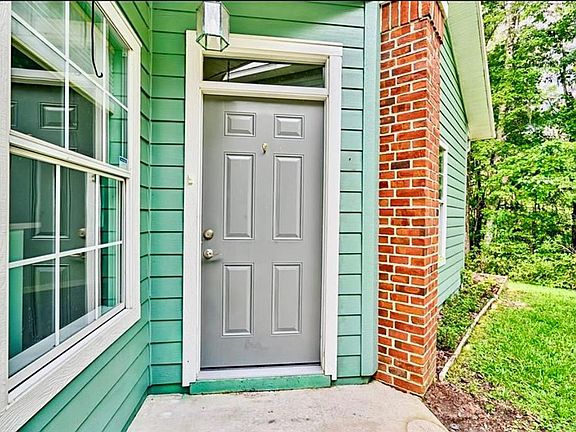 3rd image of 322 NW 50th Blvd