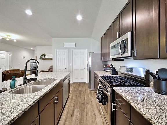 4th image of 10021 Spring Creek Rd