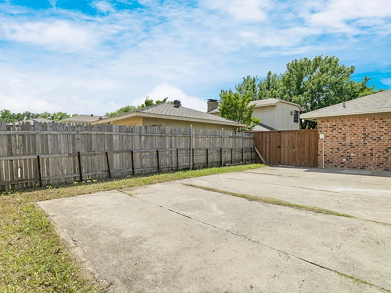 3352 Lanarc Dr — Photo 32