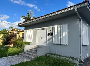 1261 NW 6th St #F, Miami, FL 33125