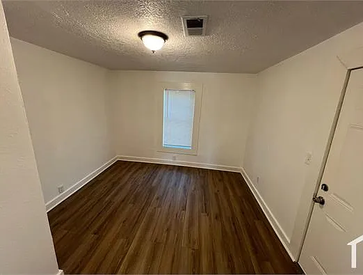 1860 Forsythe St — Photo 9
