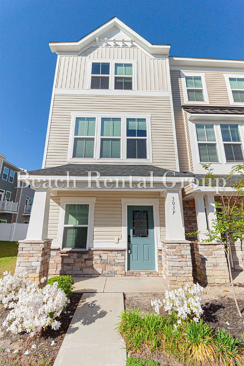 Building Photo - 303 Golan Cir #F