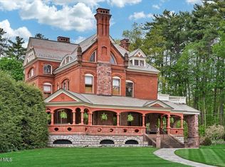 795 N Broadway, Saratoga Springs, NY 12866