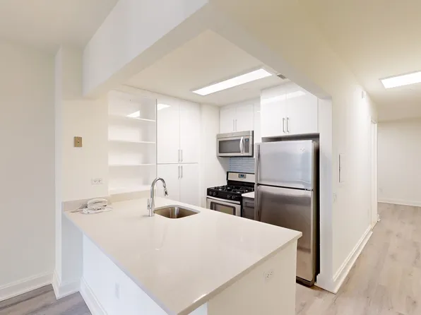 10 Hanover Square image 1 of 8