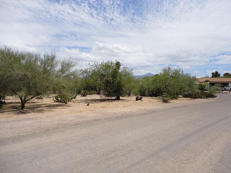 1st image of 221 W El Nopal