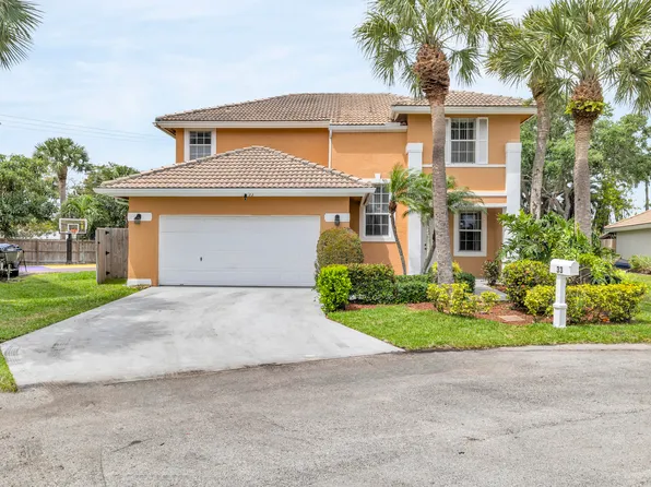33 Valencia Drive, Boynton Beach, FL 33436