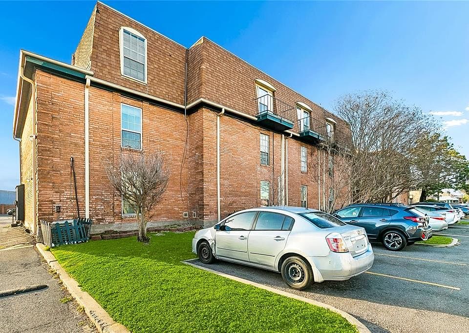 1st image of 3126 Edenborn Ave
