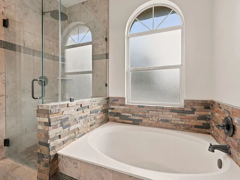 13623 Summer Glen Dr — Photo 21