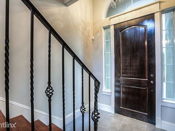 1818-binz-st-unit-d-houston-tx-building-photo(2)