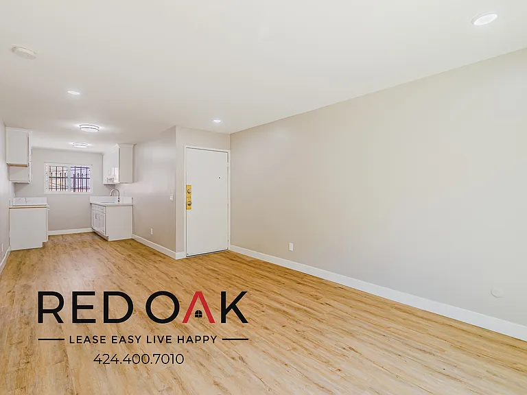 921 W 82nd St #2 — Photo 9