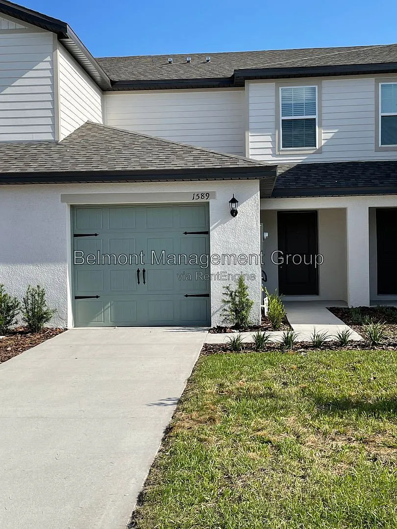 2 bed, 2.5 bath, 1574 sqft, $1,695 — Photo 2