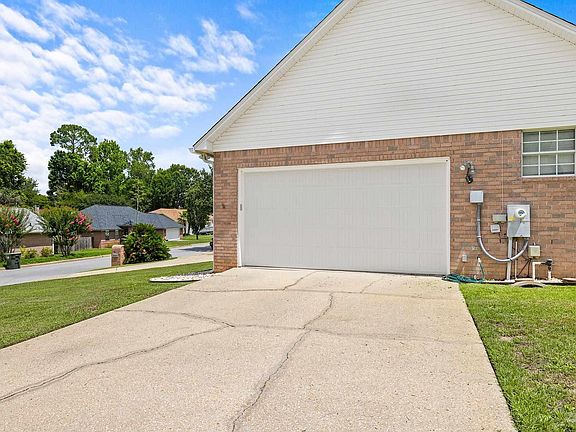3rd image of 9800 Sourwood Ct