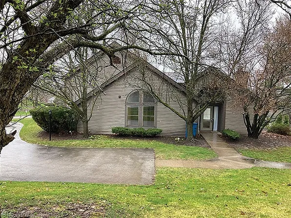4057 Saint Andrews Ct, Canfield, OH 44406