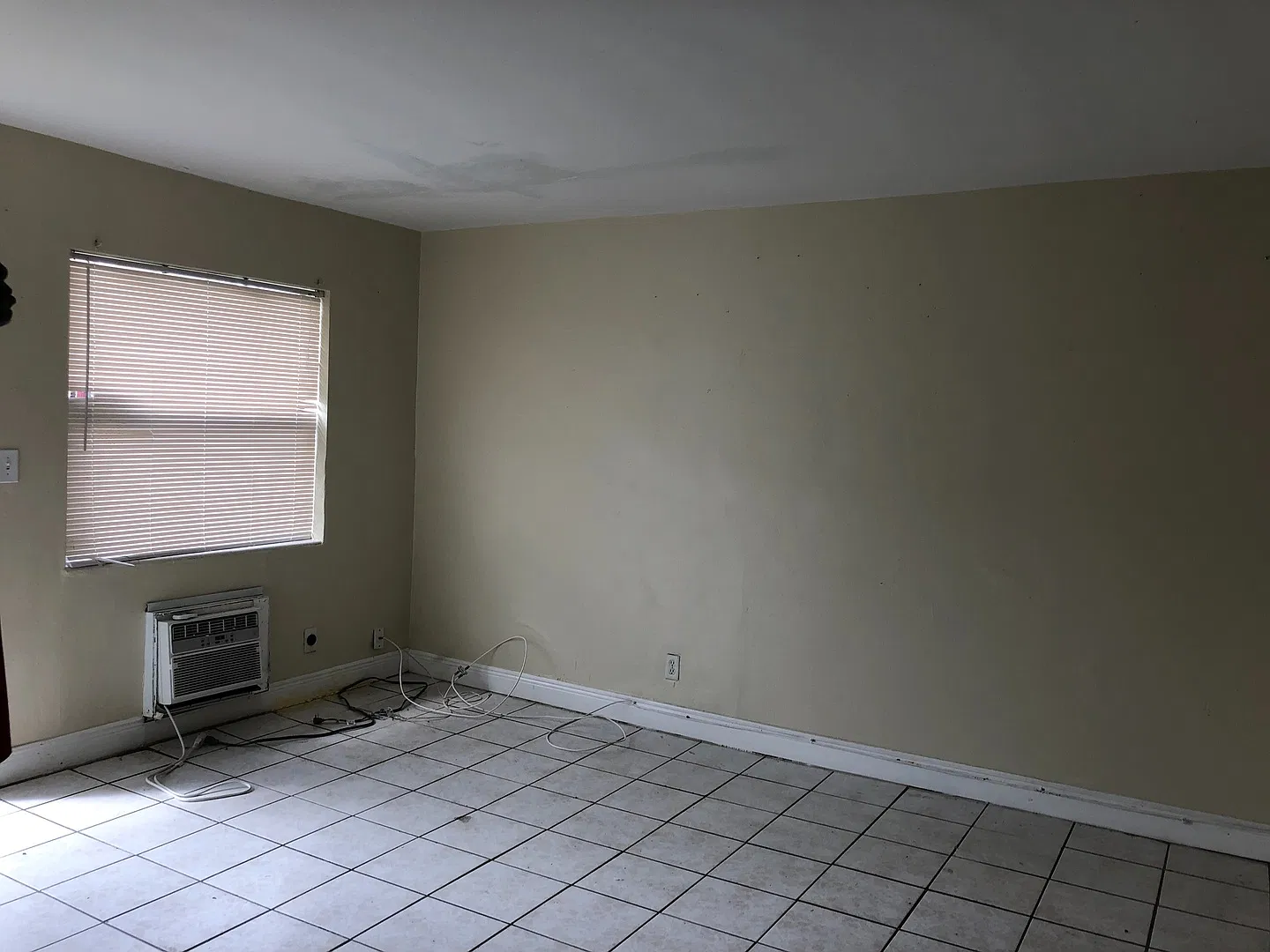 734 Nw 4 Ave - Comm 8 — Photo 3