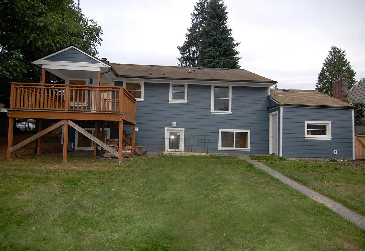 Building Photo - 1036 NE 98th St