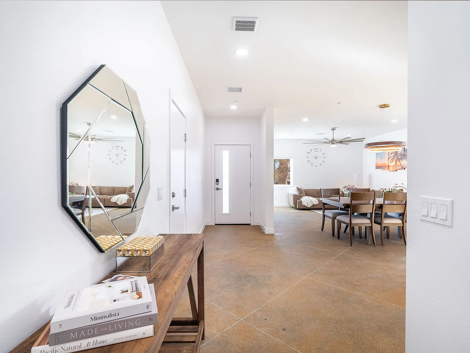 3 bed, 1400 sqft, $2,800 — Photo 3