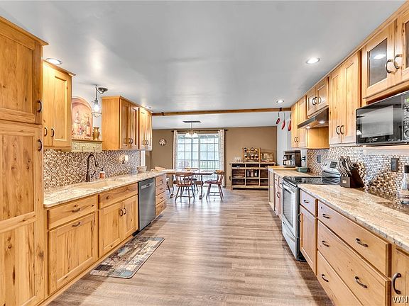 4th image of 10793 Ridge Rd