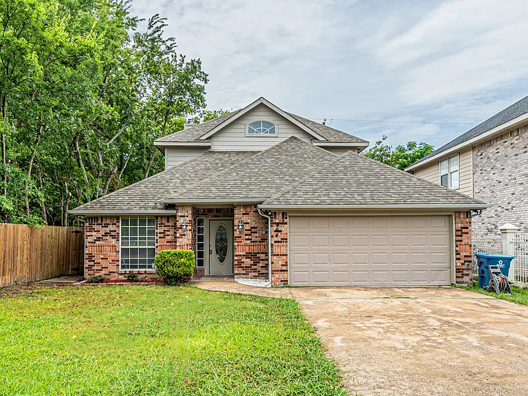 464 Bass Rd — Photo 4