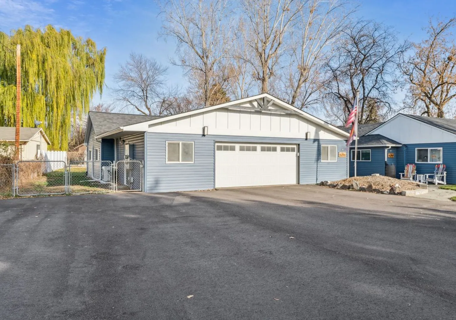 Plum — Photo 1