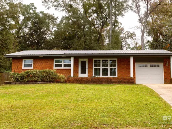 207 Confederate Dr N, Spanish Fort, AL 36527