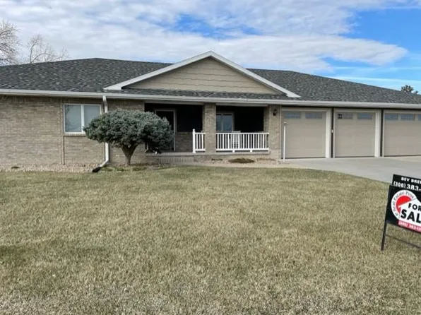 17 Sonja Dr, Doniphan, NE 68832
