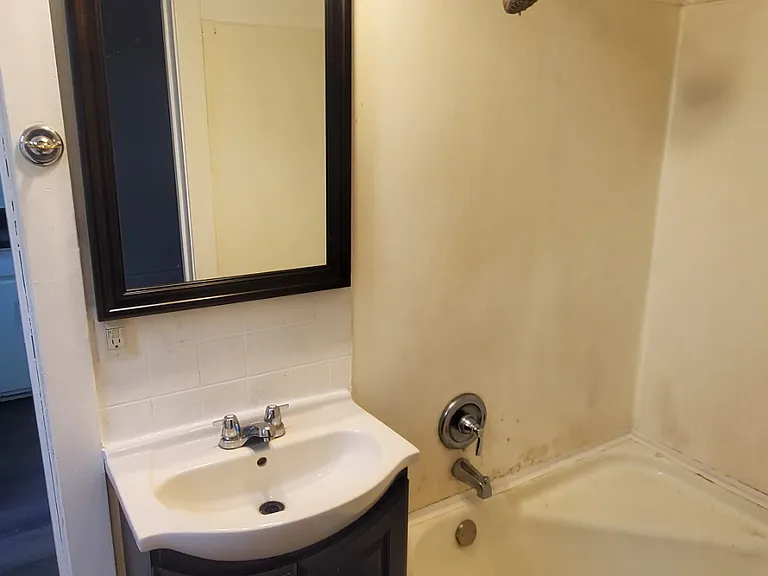 639 McHenry Ave #1 — Photo 7