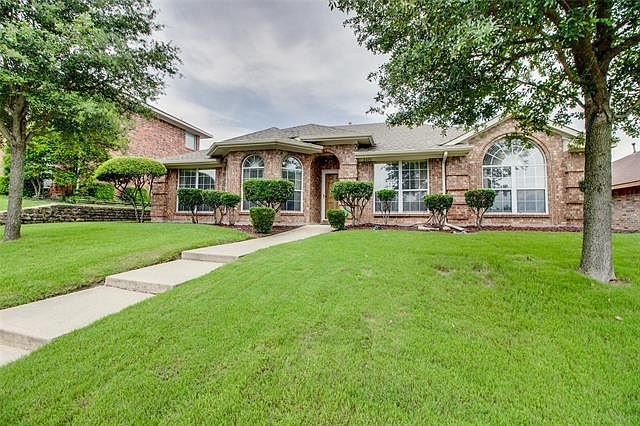 1st image of 2409 Buck Dr