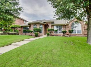 2409 Buck Dr, Mesquite, TX 75181