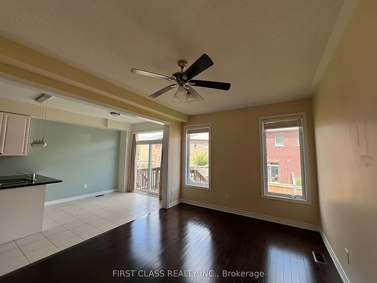 27 William Berczy Blvd — Photo 11
