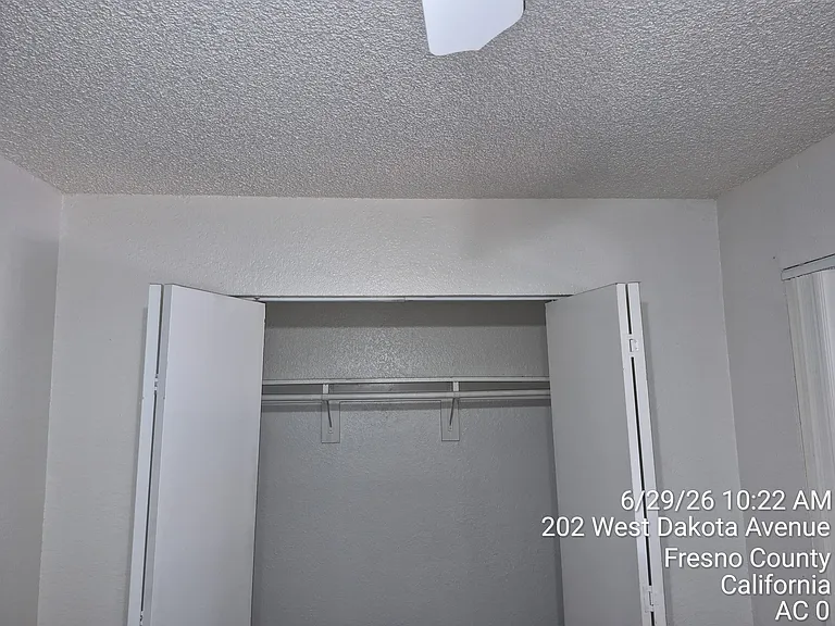 202 W Dakota Ave #113 — Photo 14