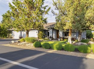 500 Victoria Falls Dr, Redmond, OR 97756