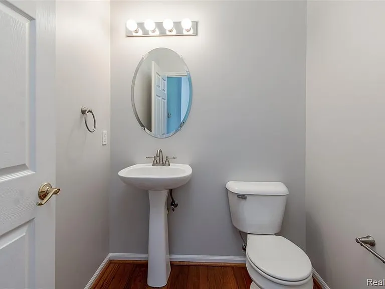 51334 W Hills Dr — Photo 15