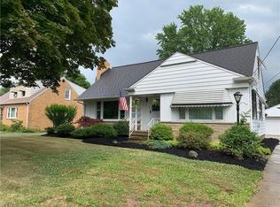 975 Lander Rd, Mayfield Village, OH 44143