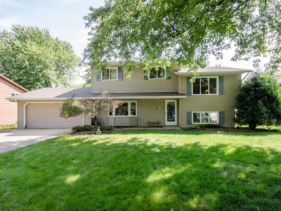 1st image of 608 7th Ave NE