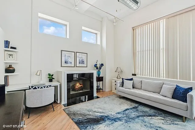 500 S Clinton St #801 — Photo 1
